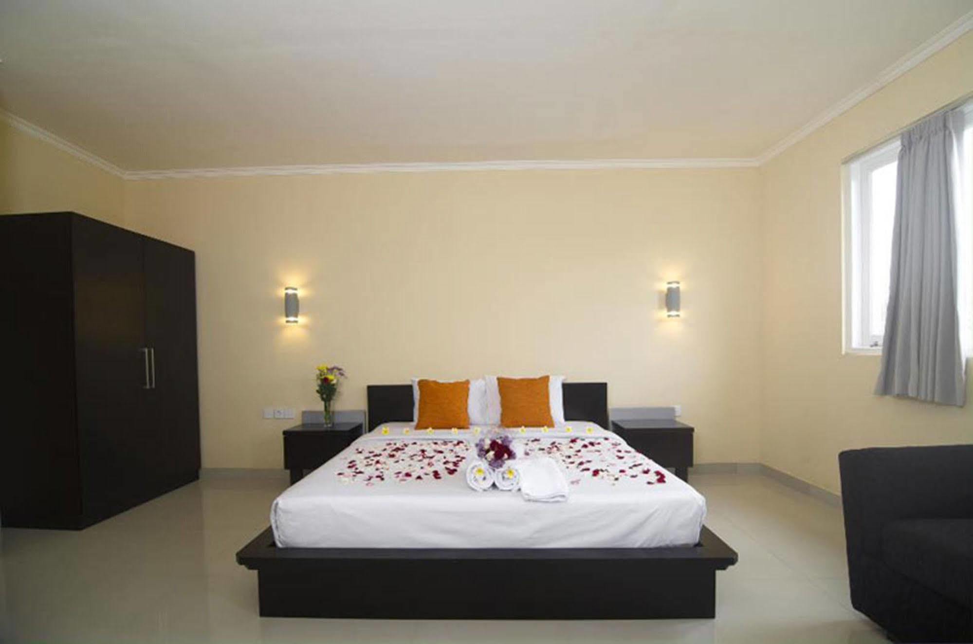 Saimai Residence กูตา ภายนอก รูปภาพ