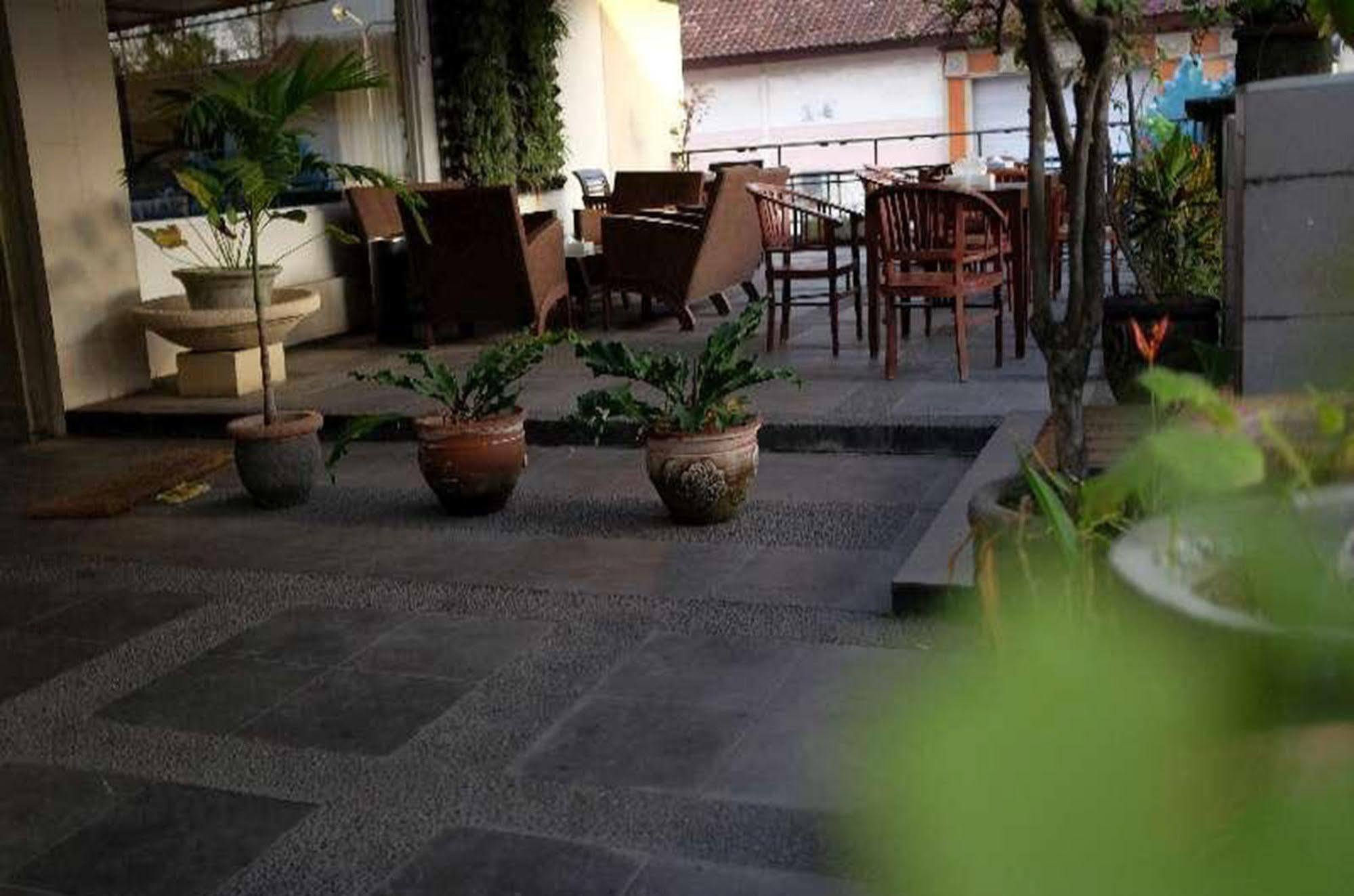 Saimai Residence กูตา ภายนอก รูปภาพ